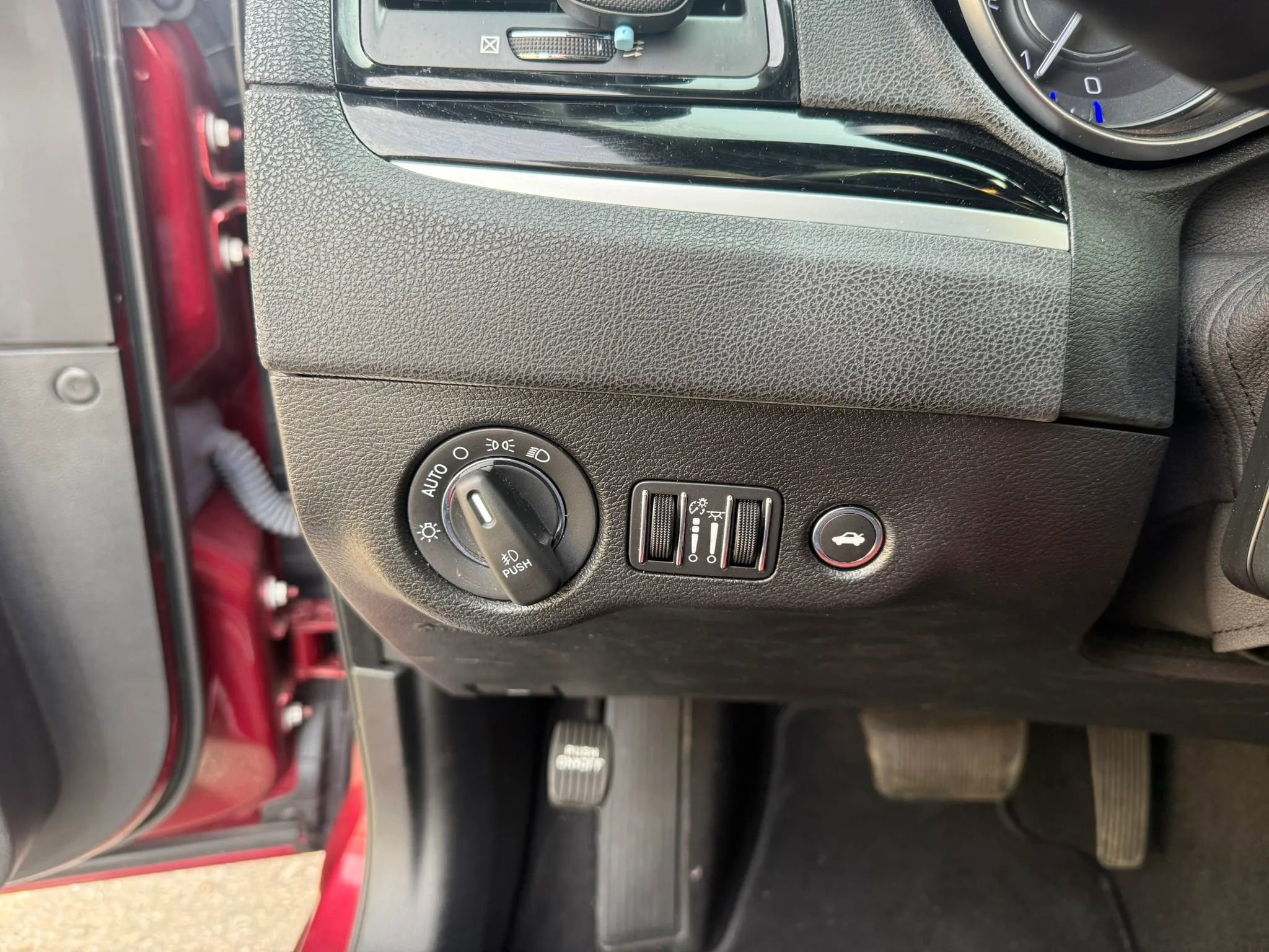 Used 2021 Chrysler 300 S w/ Popular Equipment Group image 23