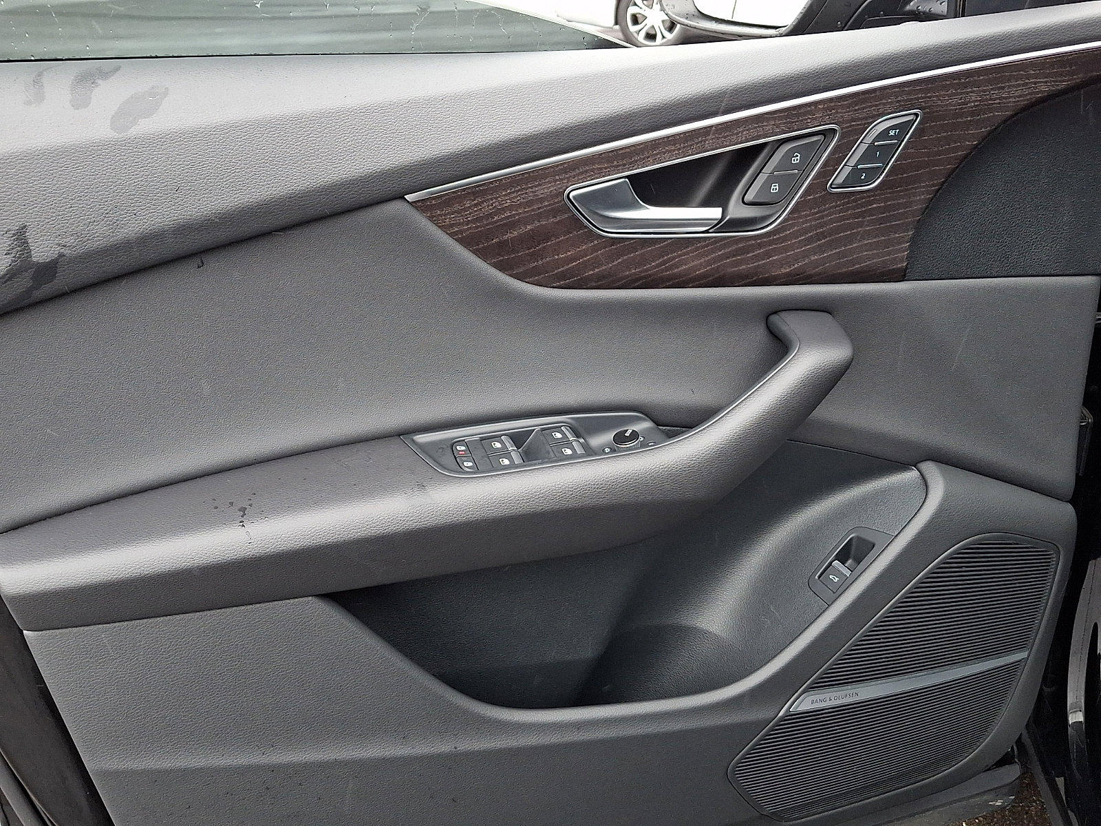 Used 2022 Audi Q8 Premium Plus image 12