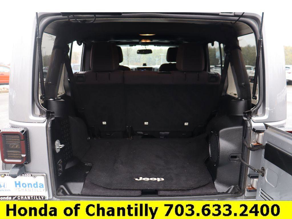 Used 2013 Jeep Wrangler Unlimited Sahara w/ Connectivity Group image 24