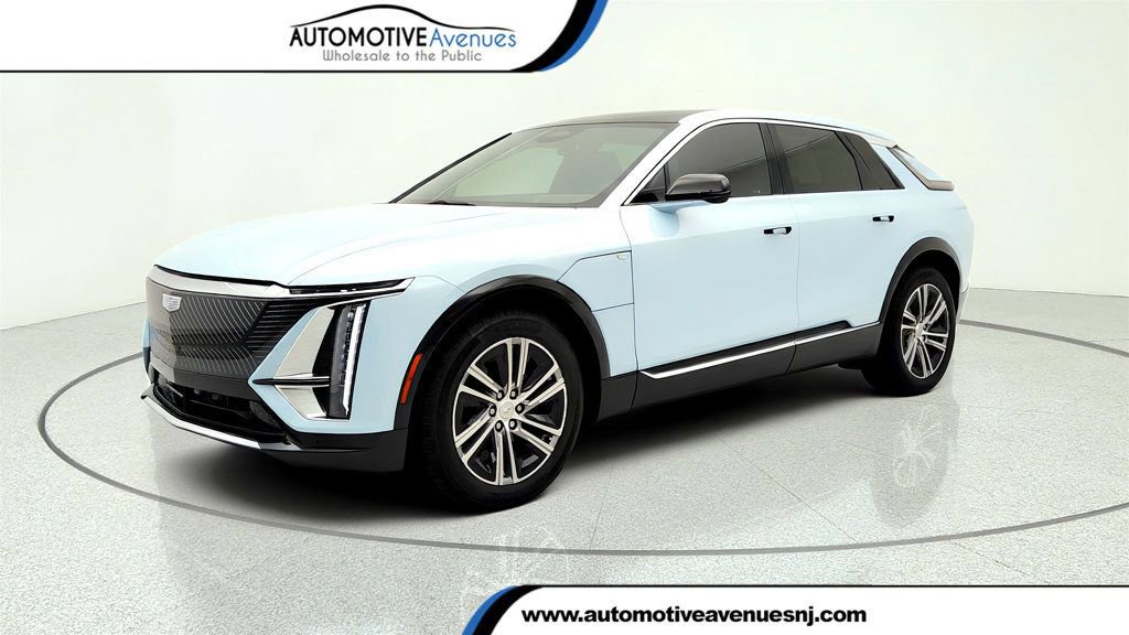 Used 2024 Cadillac Lyriq Tech RWD image 1