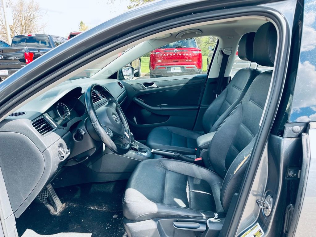 Used 2012 Volkswagen Jetta SE FWD image 11