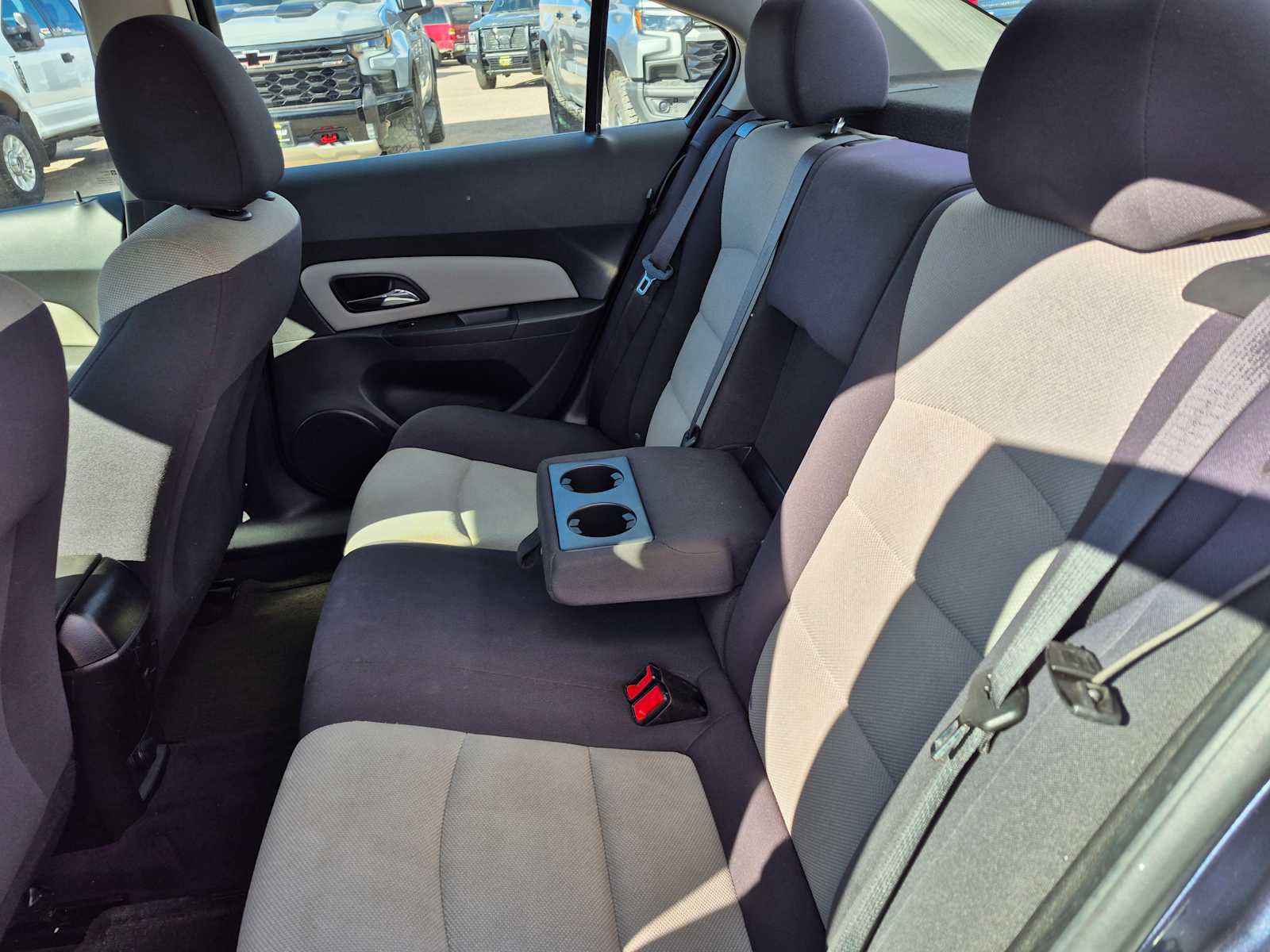 Used 2013 Chevrolet Cruze LS image 27