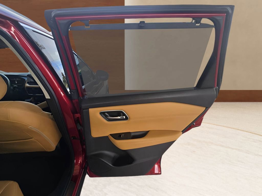 Used 2023 Nissan Rogue Platinum w/ Platinum Premium Package image 6