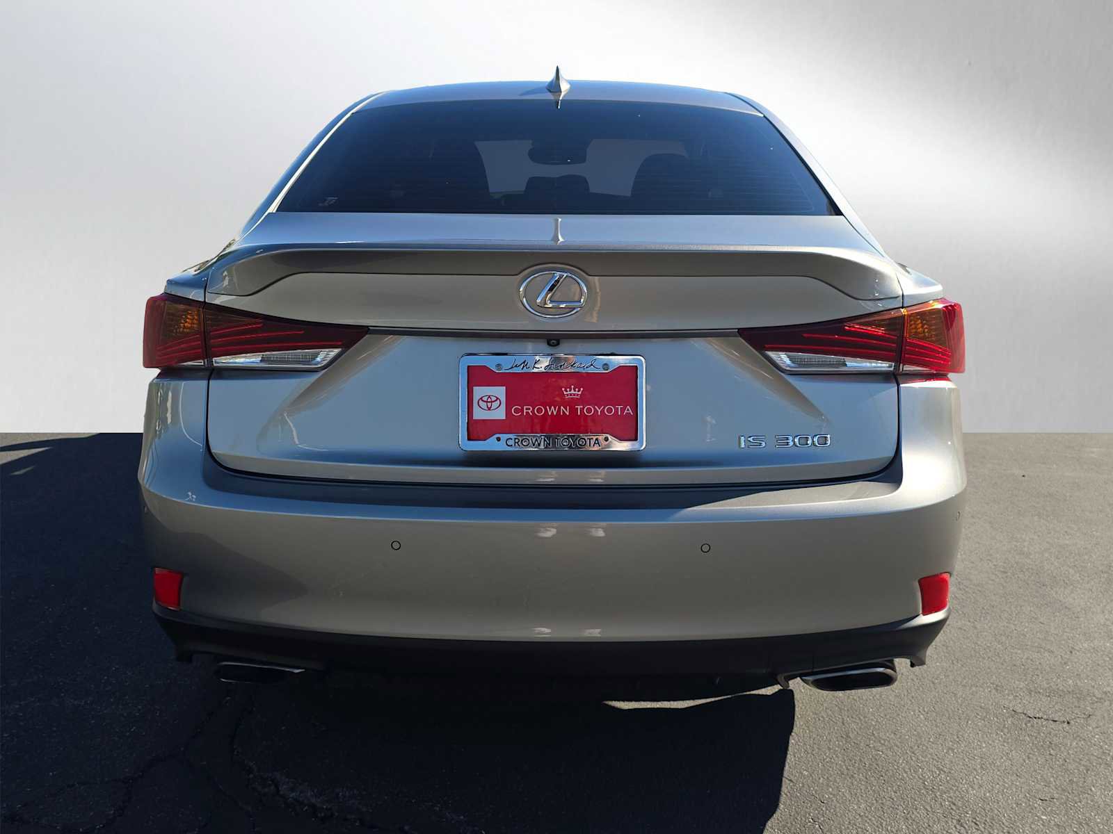 Used 2018 Lexus IS 300 image 4