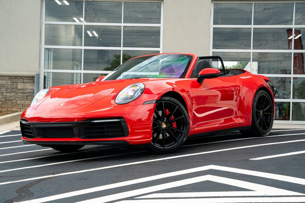 Used 2020 Porsche 911 Carrera RWD image 2
