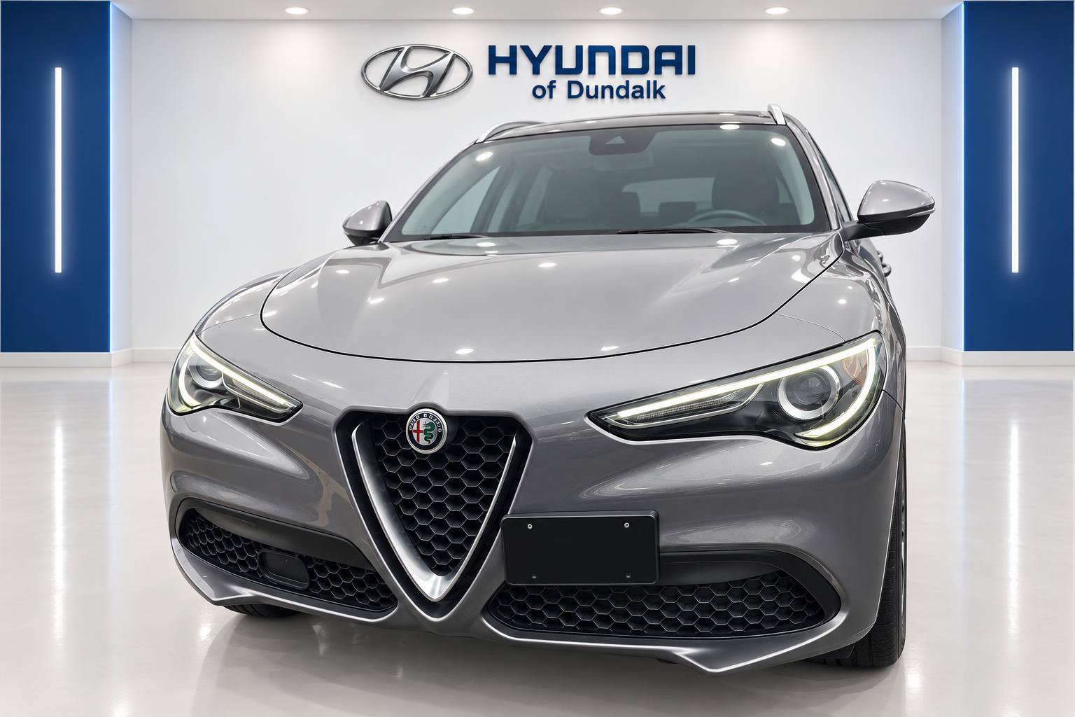 Used 2018 Alfa Romeo Stelvio Ti AWD/4WD image 5