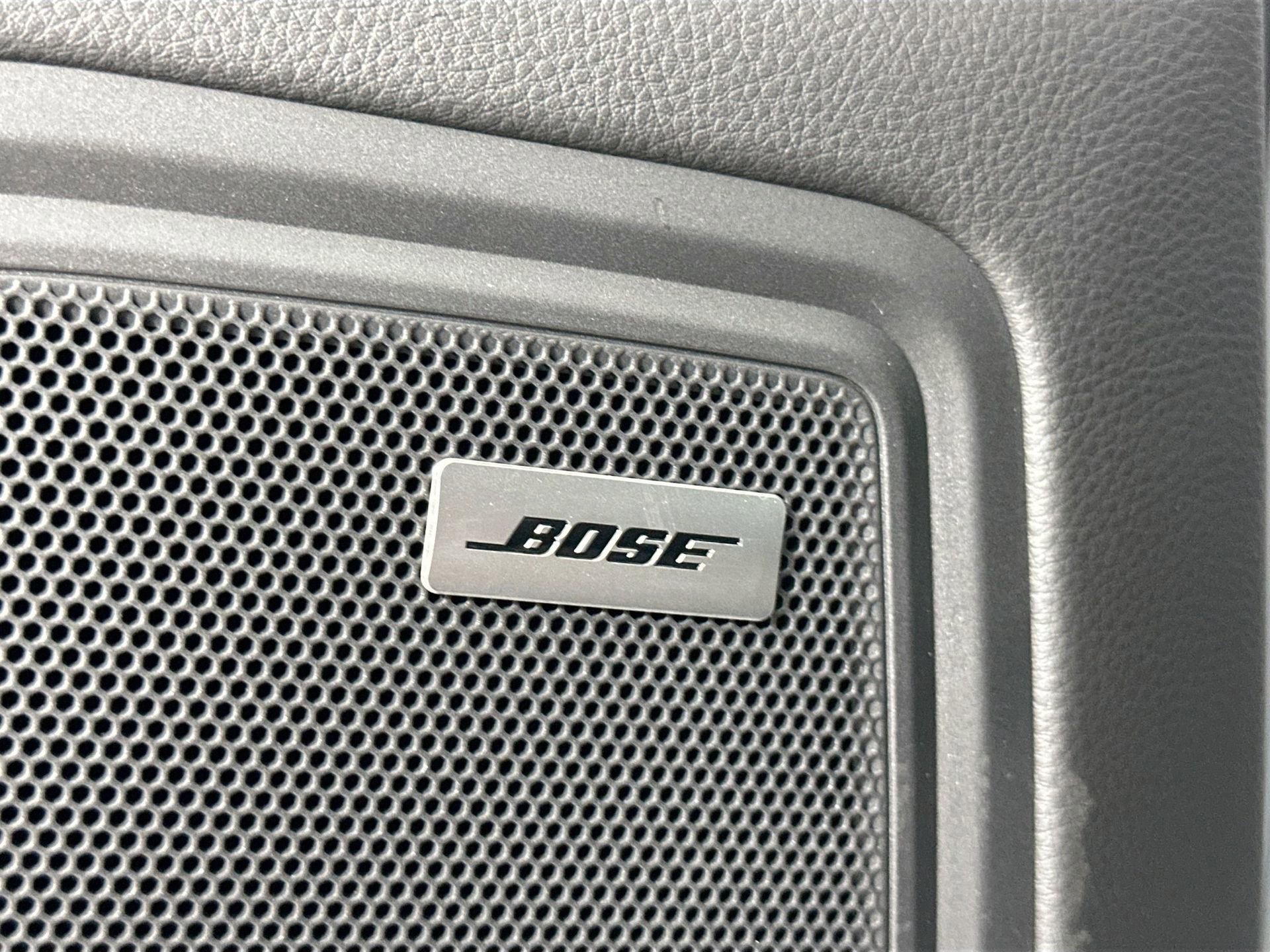 Certified 2025 Porsche Macan image 33