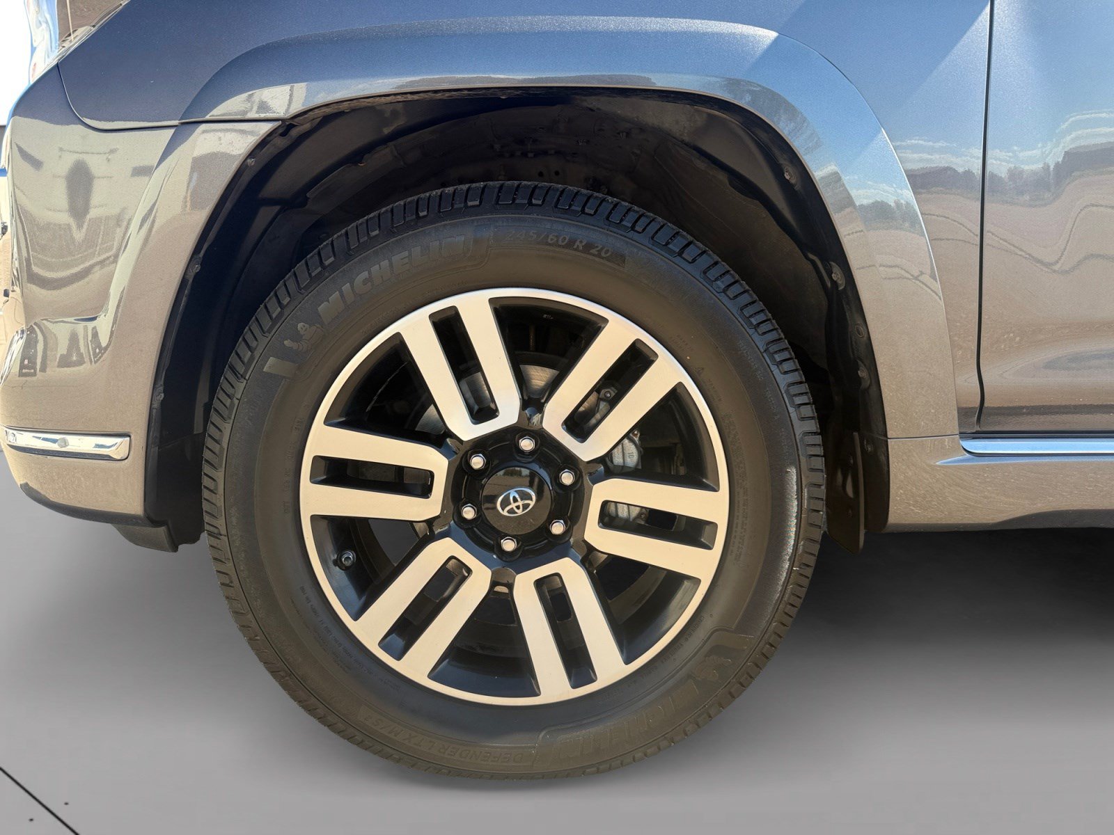 Used 2021 Toyota 4Runner Limited AWD/4WD image 9