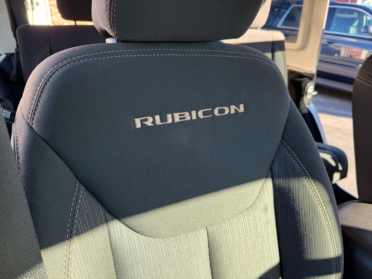 Used 2018 Jeep Wrangler Unlimited Rubicon w/ Connectivity Group AWD/4WD image 31