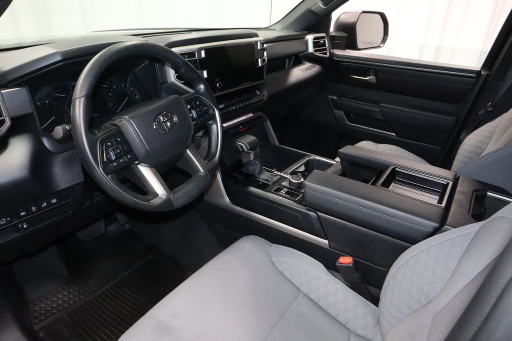 Used 2025 Toyota Tundra SR5 AWD/4WD image 25