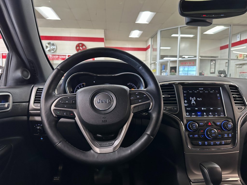 Certified 2018 Jeep Grand Cherokee Altitude image 15