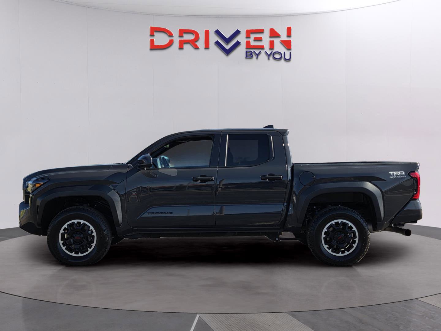 Used 2024 Toyota Tacoma TRD Off-Road AWD/4WD image 2