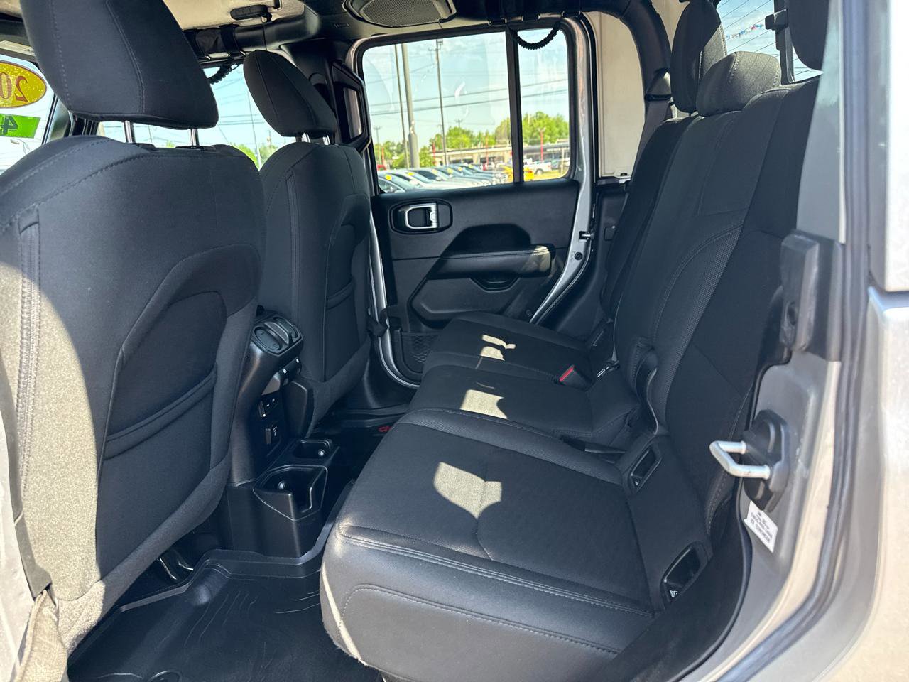 Used 2020 Jeep Gladiator Overland AWD/4WD image 15