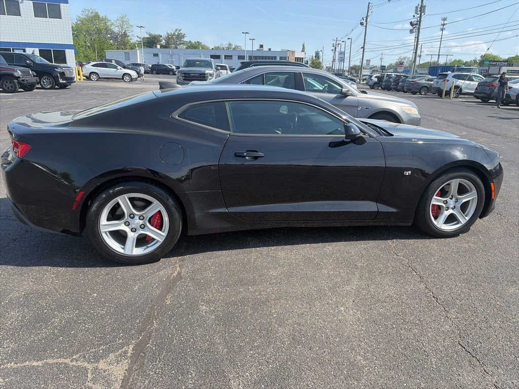Used 2016 Chevrolet Camaro LT RWD image 7