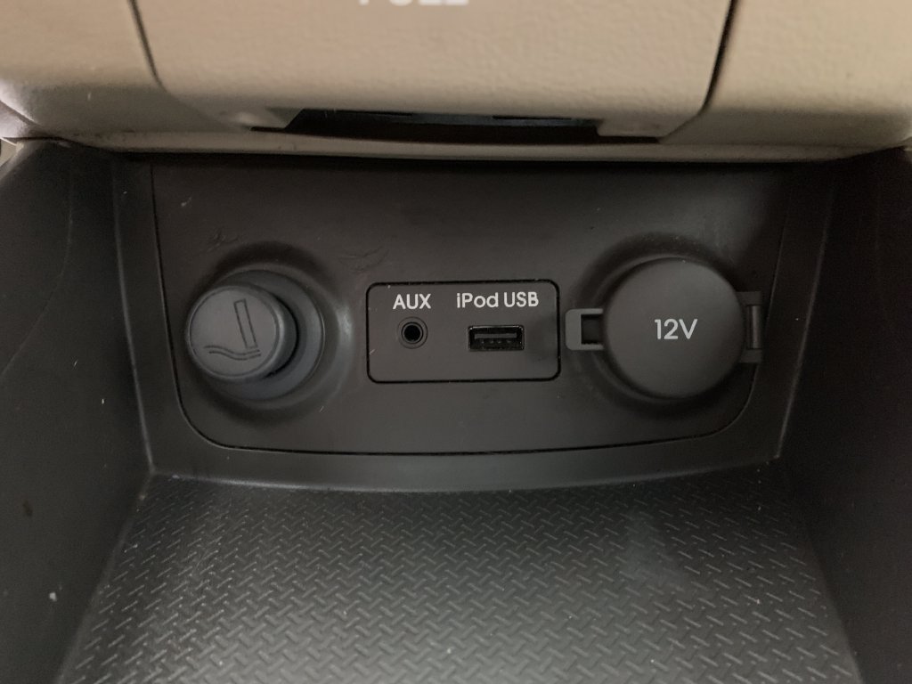 Used 2010 Hyundai Elantra GLS FWD image 27