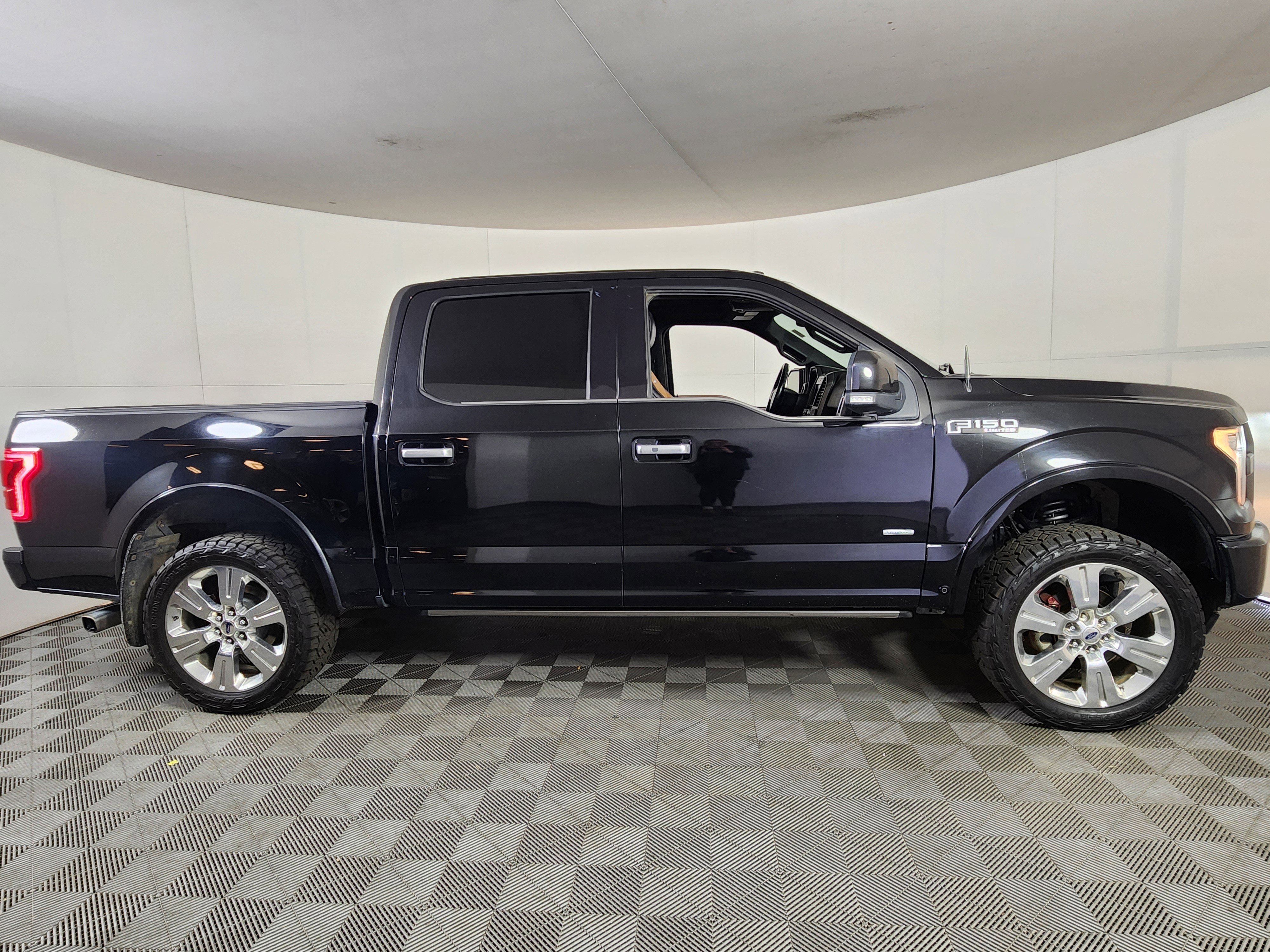 Certified 2017 Ford F150 Limited image 8