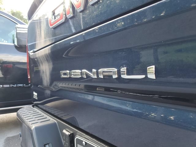 Used 2023 GMC Sierra 1500 Denali w/ Technology Package AWD/4WD image 8