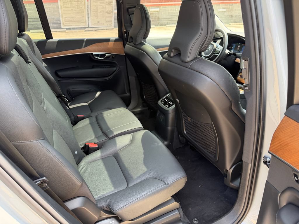 Certified 2025 Volvo XC90 T8 Plus w/ Protection Package Premier AWD/4WD image 25