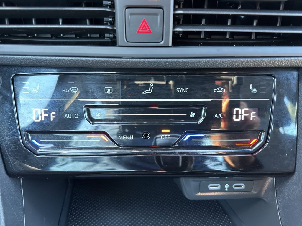 Used 2025 Volkswagen Jetta Sport image 17