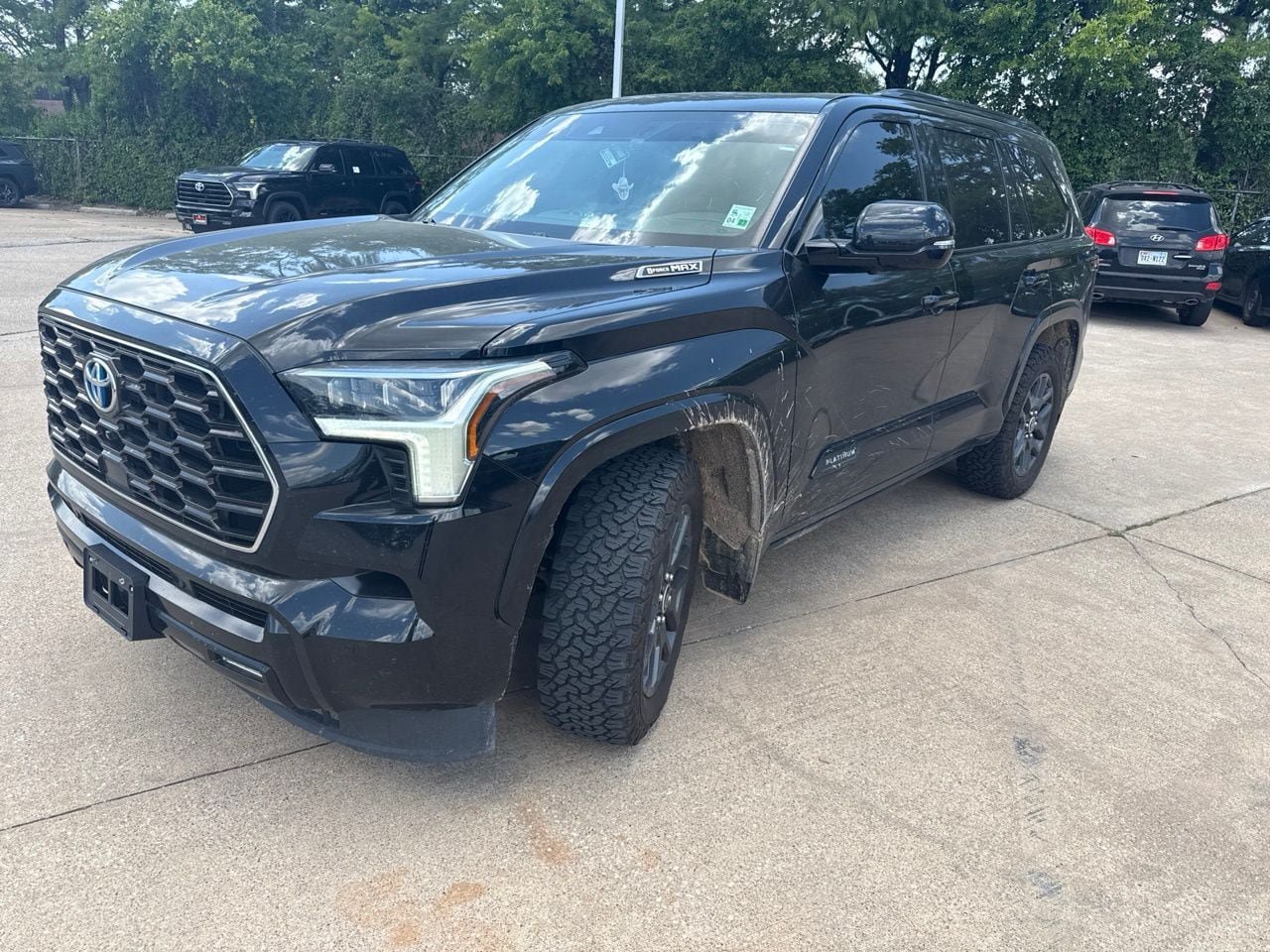 Used 2023 Toyota Sequoia Platinum AWD/4WD image 1