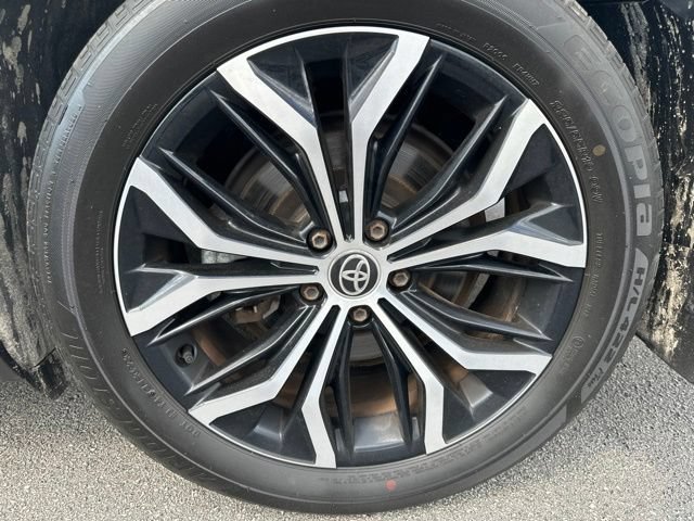 Used 2024 Toyota Crown AWD/4WD image 6