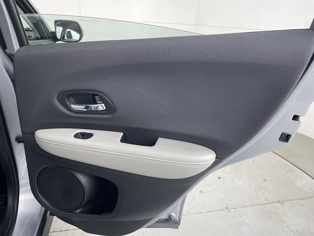 Used 2021 Honda HR-V LX image 21