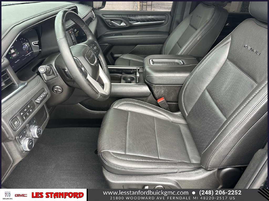 Used 2024 GMC Yukon XL Denali AWD/4WD image 21