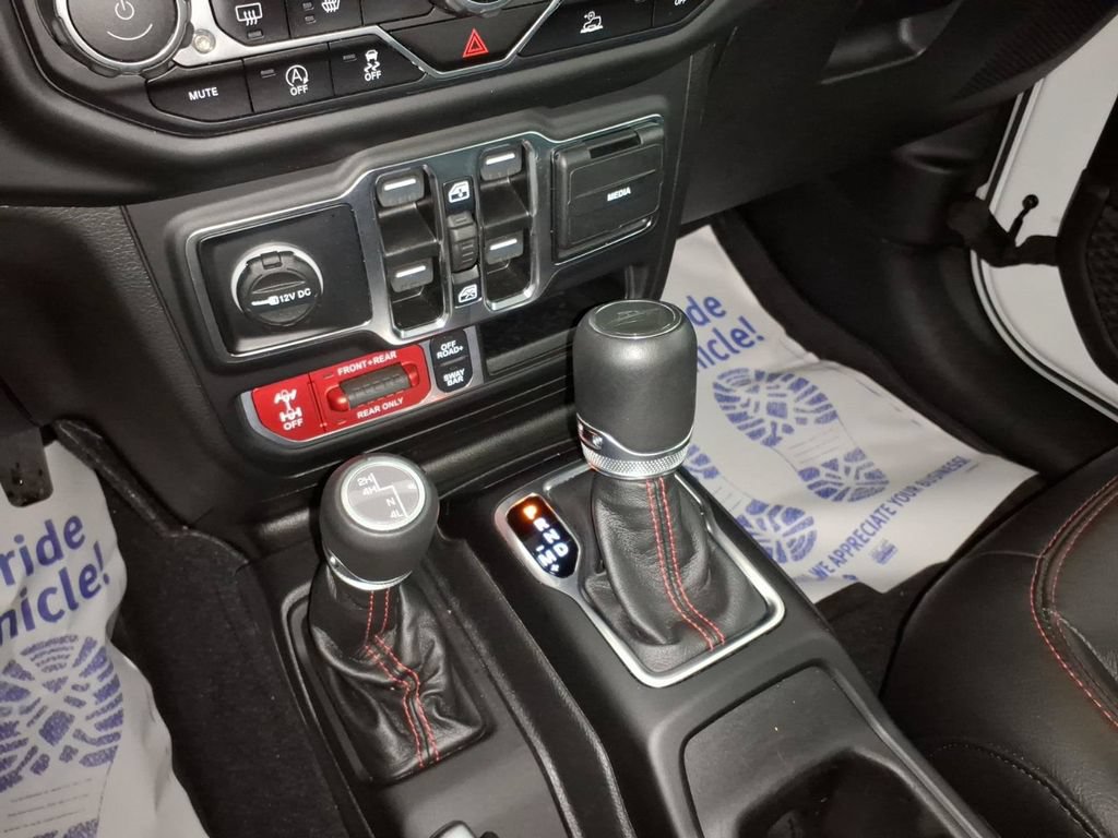 Used 2023 Jeep Gladiator Rubicon w/ Cold Weather Group AWD/4WD image 23