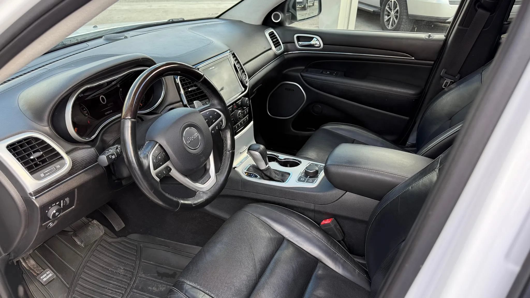 Used 2019 Jeep Grand Cherokee Summit AWD/4WD image 11