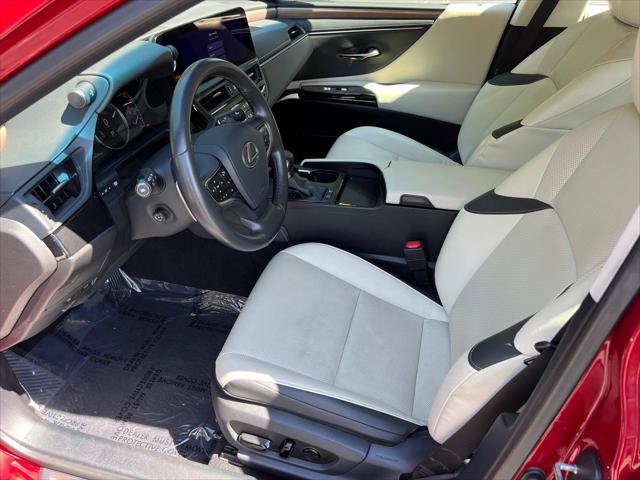Certified 2025 Lexus ES 300h w/ Premium Package FWD image 9