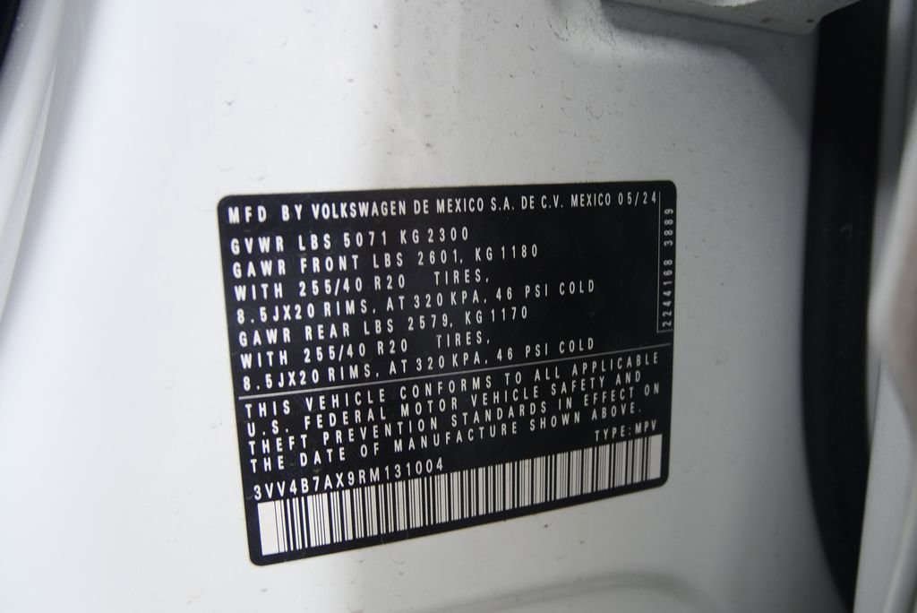 Used 2024 Volkswagen Tiguan SEL R-Line AWD/4WD image 24