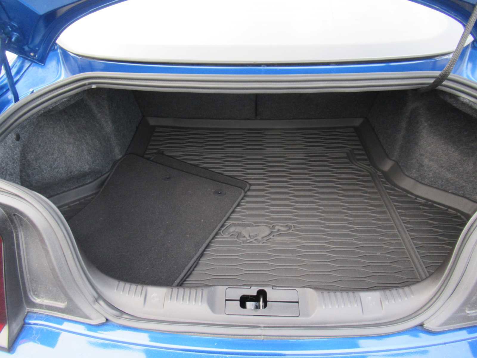 Used 2017 Ford Mustang EcoBoost image 17