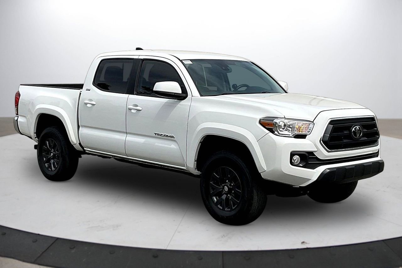 Used 2023 Toyota Tacoma SR5 RWD image 2