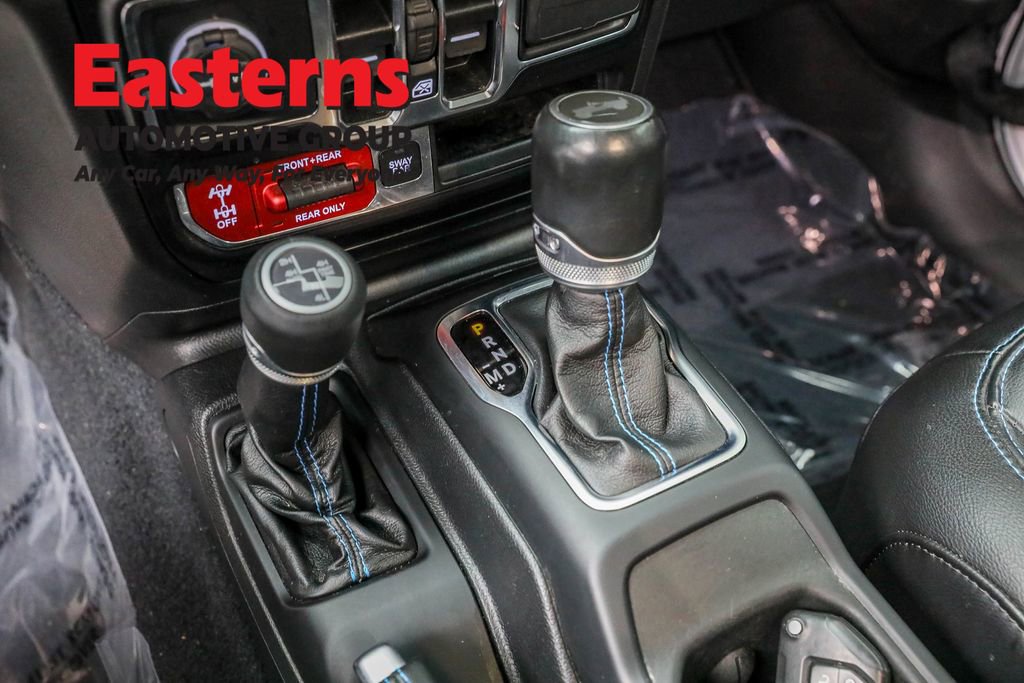 Used 2022 Jeep Wrangler Unlimited Rubicon 4xe w/ Cold Weather Group AWD/4WD image 13