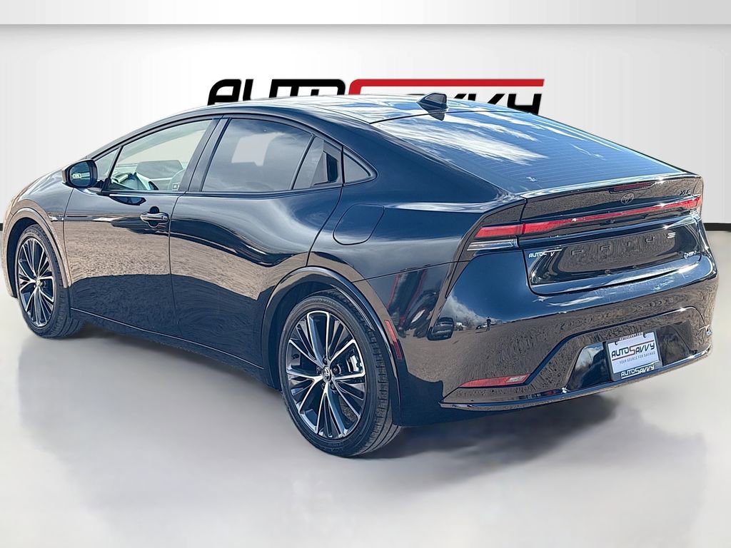 Used 2024 Toyota Prius XLE image 5