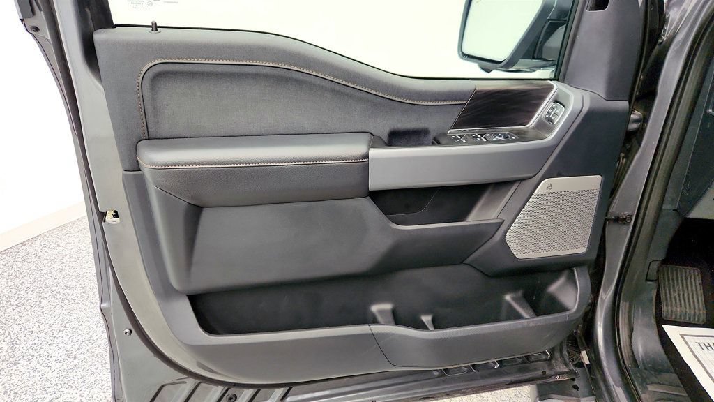 Used 2025 Ford F150 Lariat AWD/4WD image 10