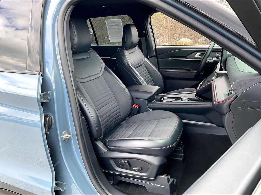 Used 2025 Ford Explorer ST-Line AWD/4WD image 10
