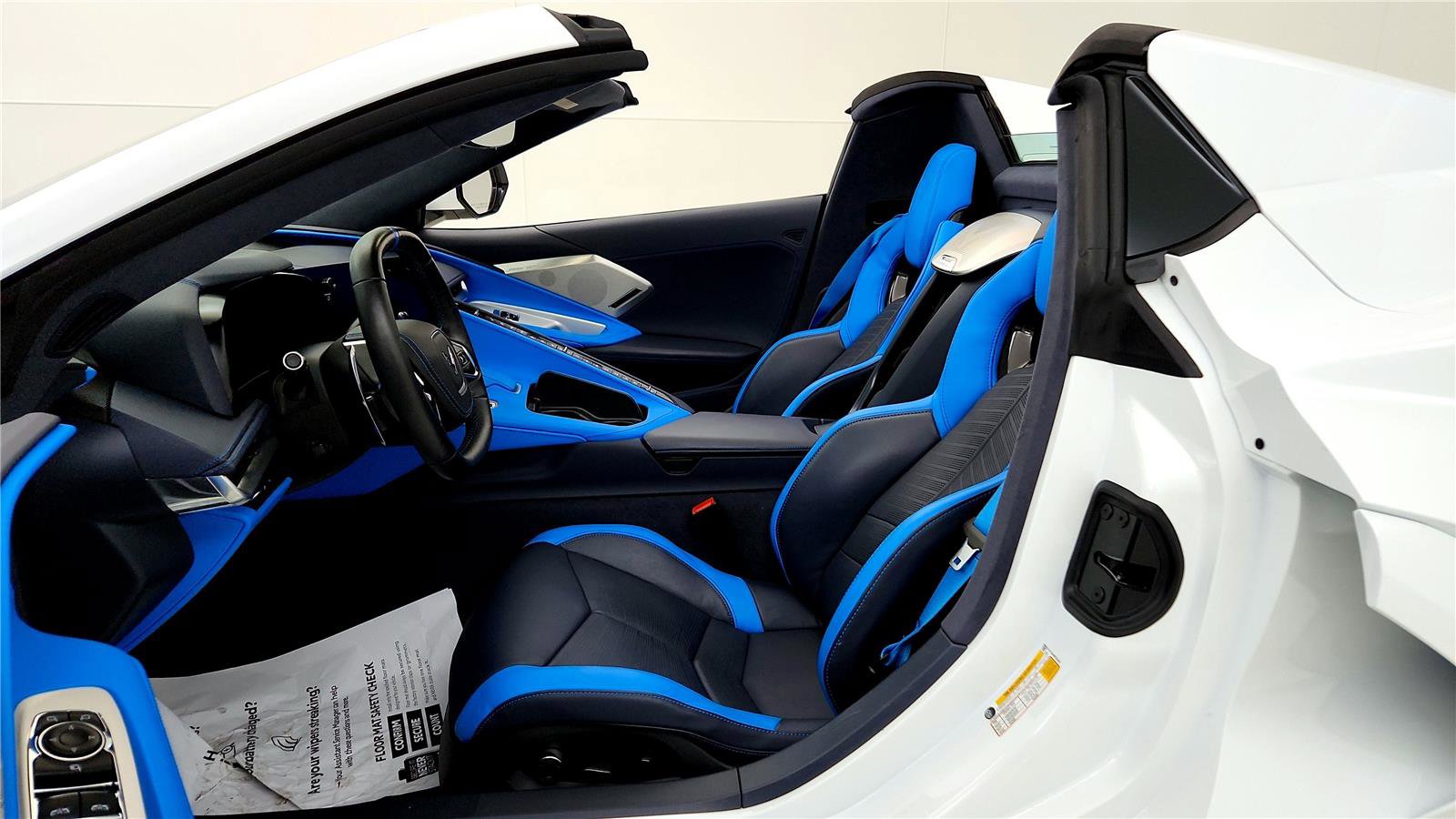 Used 2023 Chevrolet Corvette Stingray Premium Conv w/ 3LT RWD image 24