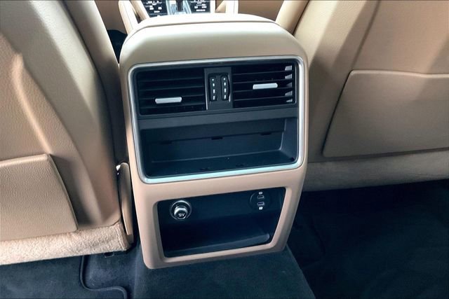 Used 2022 Porsche Cayenne AWD/4WD image 37