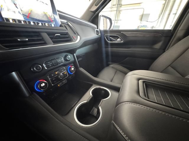 Used 2023 Chevrolet Tahoe Z71 w/ Luxury Package AWD/4WD image 10
