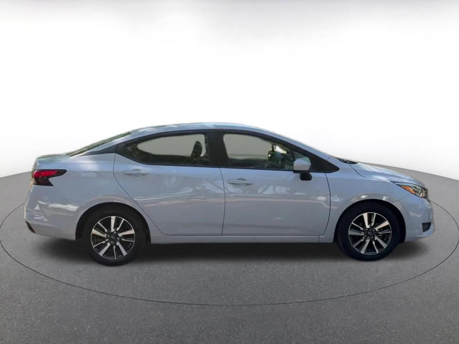 Used 2025 Nissan Versa SV FWD image 16