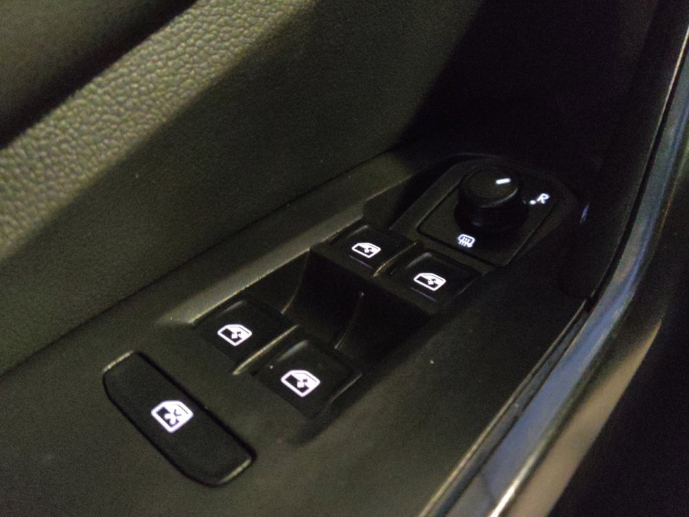 Used 2019 Volkswagen Jetta SE FWD image 27