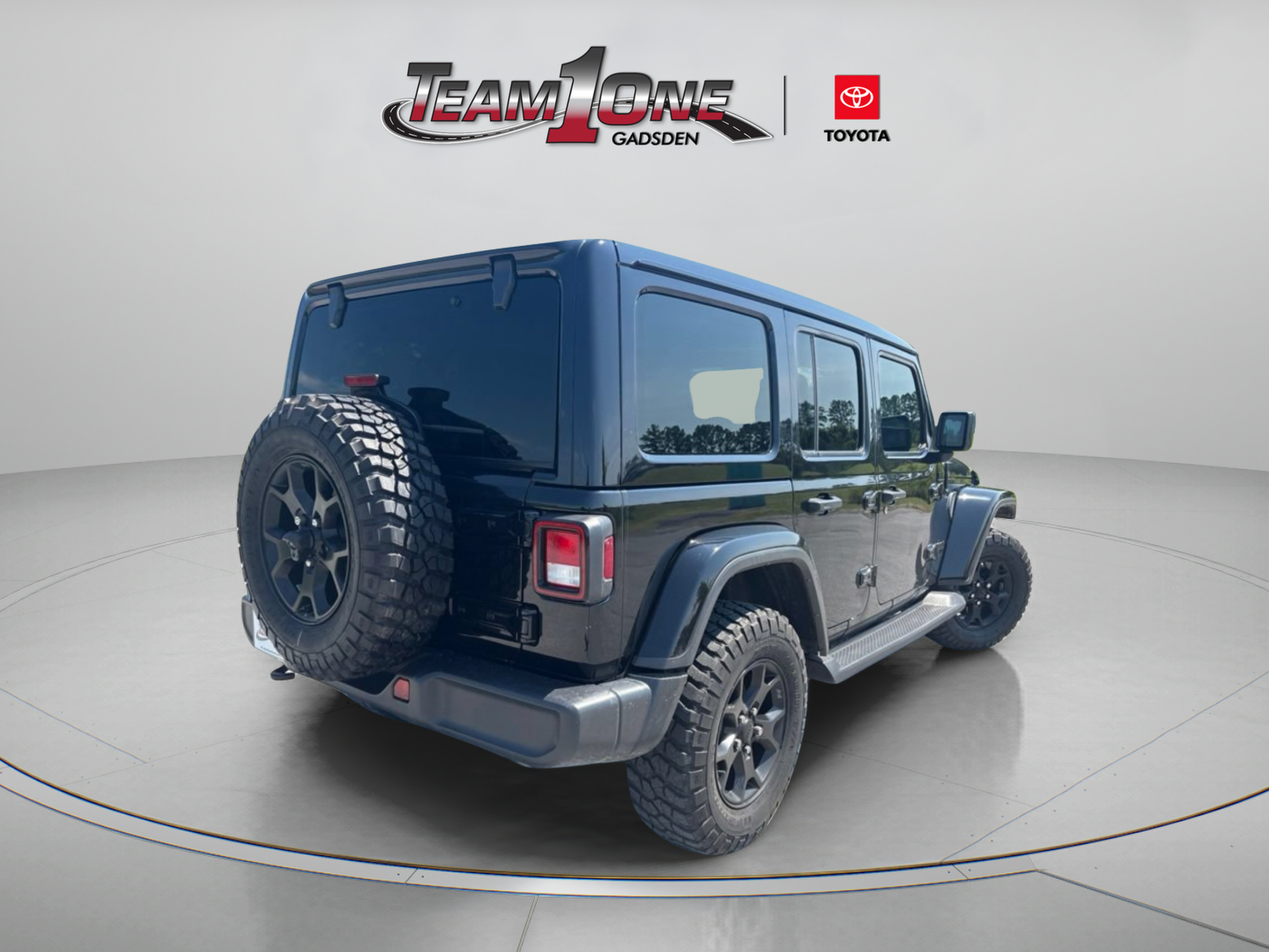 Used 2023 Jeep Wrangler Unlimited Sahara AWD/4WD image 7
