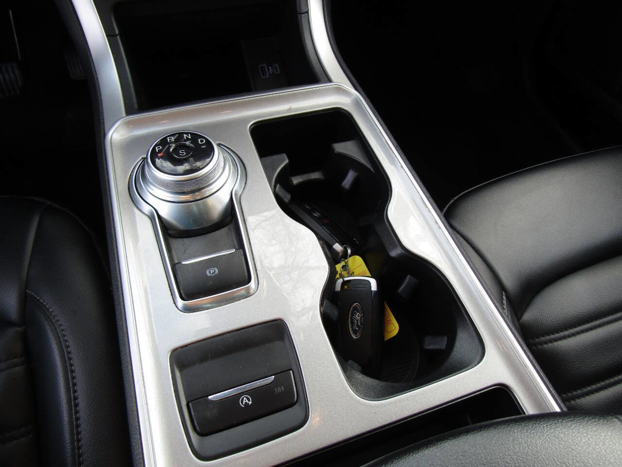 Used 2023 Ford Edge SEL image 15