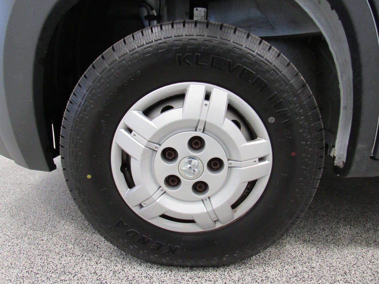 Used 2016 RAM ProMaster 2500 w/ Premium Appearance Group FWD image 10