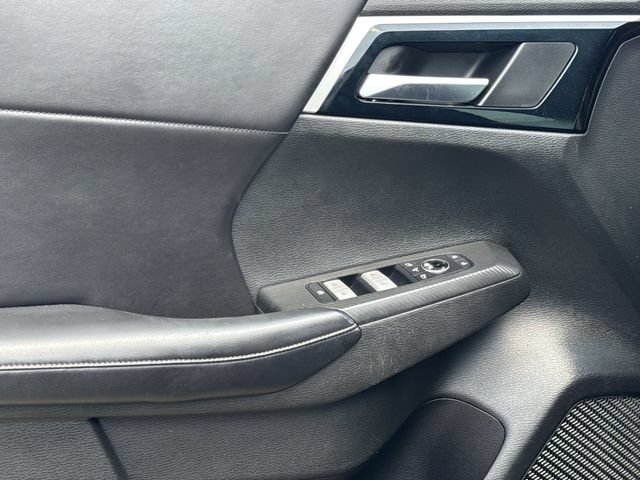 Used 2023 Mitsubishi Outlander SE Black Edition AWD/4WD image 25