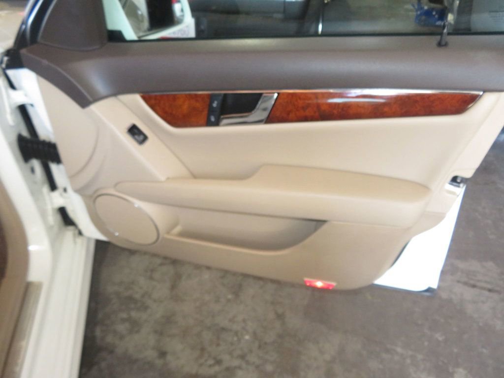 Used 2011 Mercedes-Benz C 300 Sedan image 28