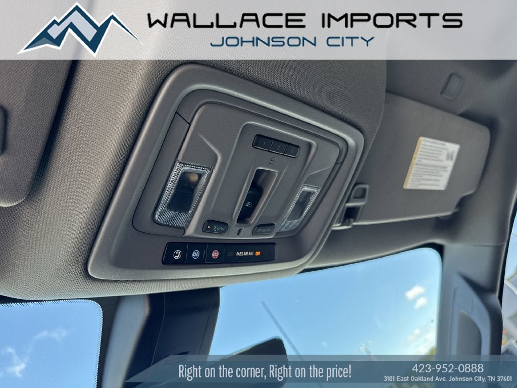Used 2020 Chevrolet Silverado 1500 LTZ w/ LTZ Plus Package AWD/4WD image 15