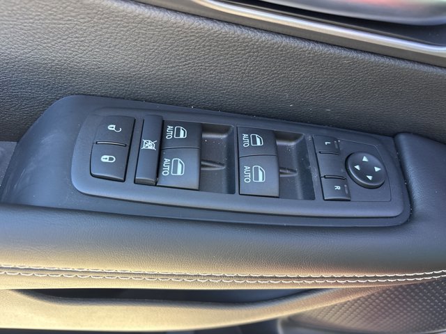 New 2026 Chrysler Pacifica Select image 24