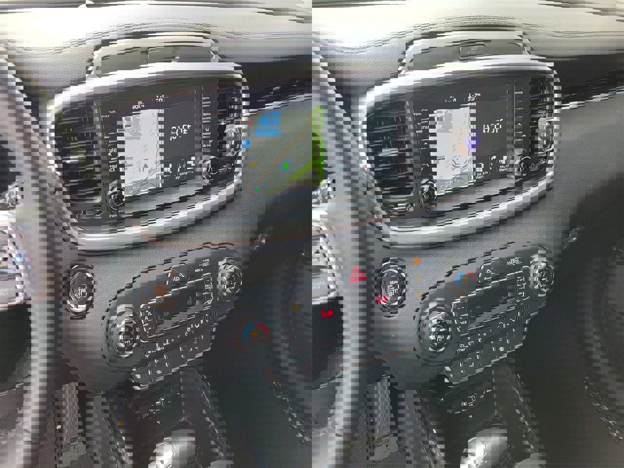 Used 2019 Kia Sorento SX image 24